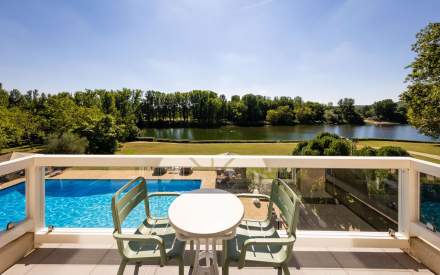 vue balcon chambre deluxe rivière La Réserve Albi